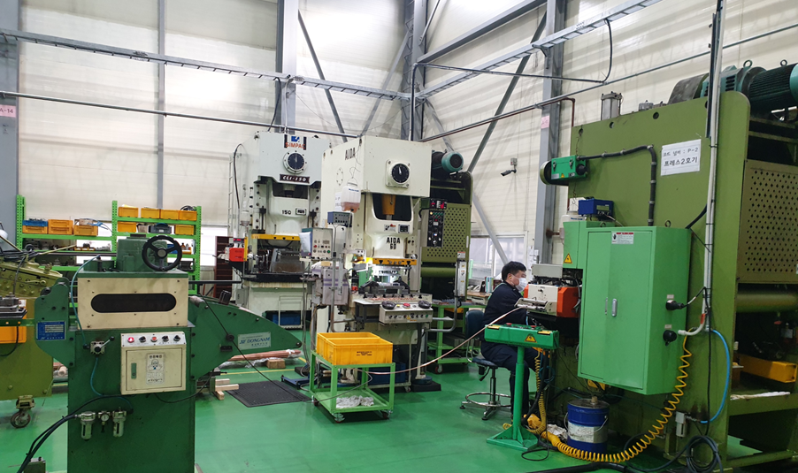 프레스 가공 설비